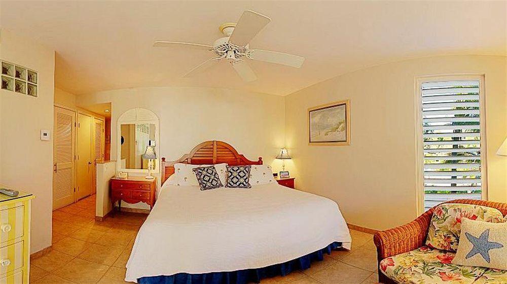 Ocean Club West Resort Грейс-Бэй Экстерьер фото